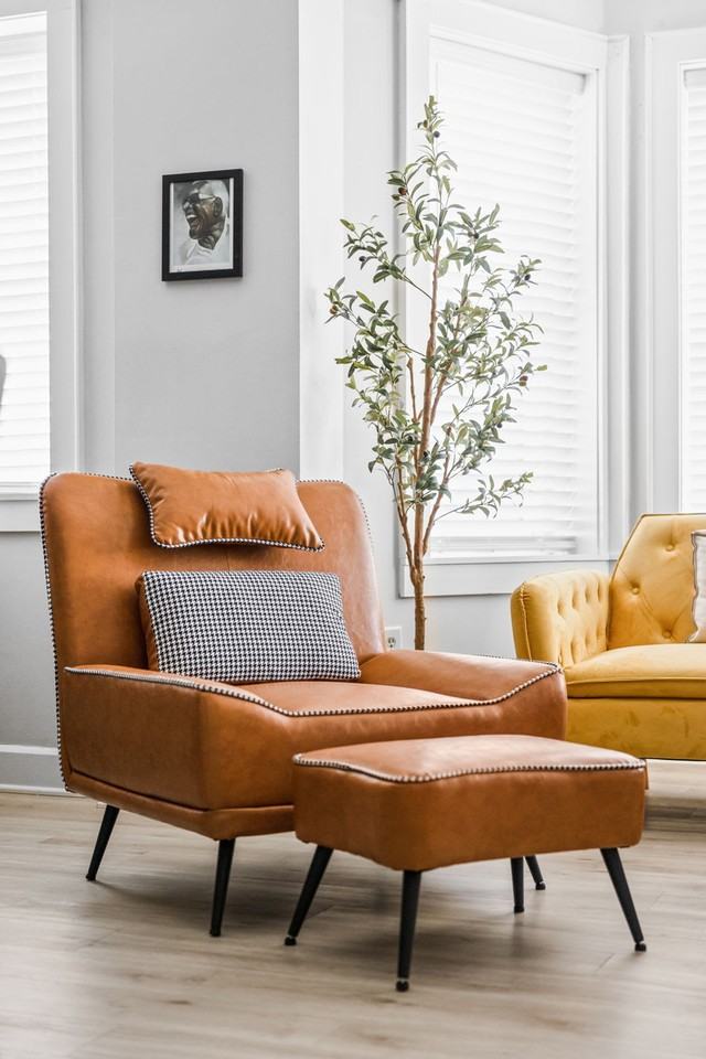 230 E 9th St #1303779P - Photo 6 of 30