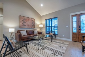 featured image of 444 Cowboy Trl