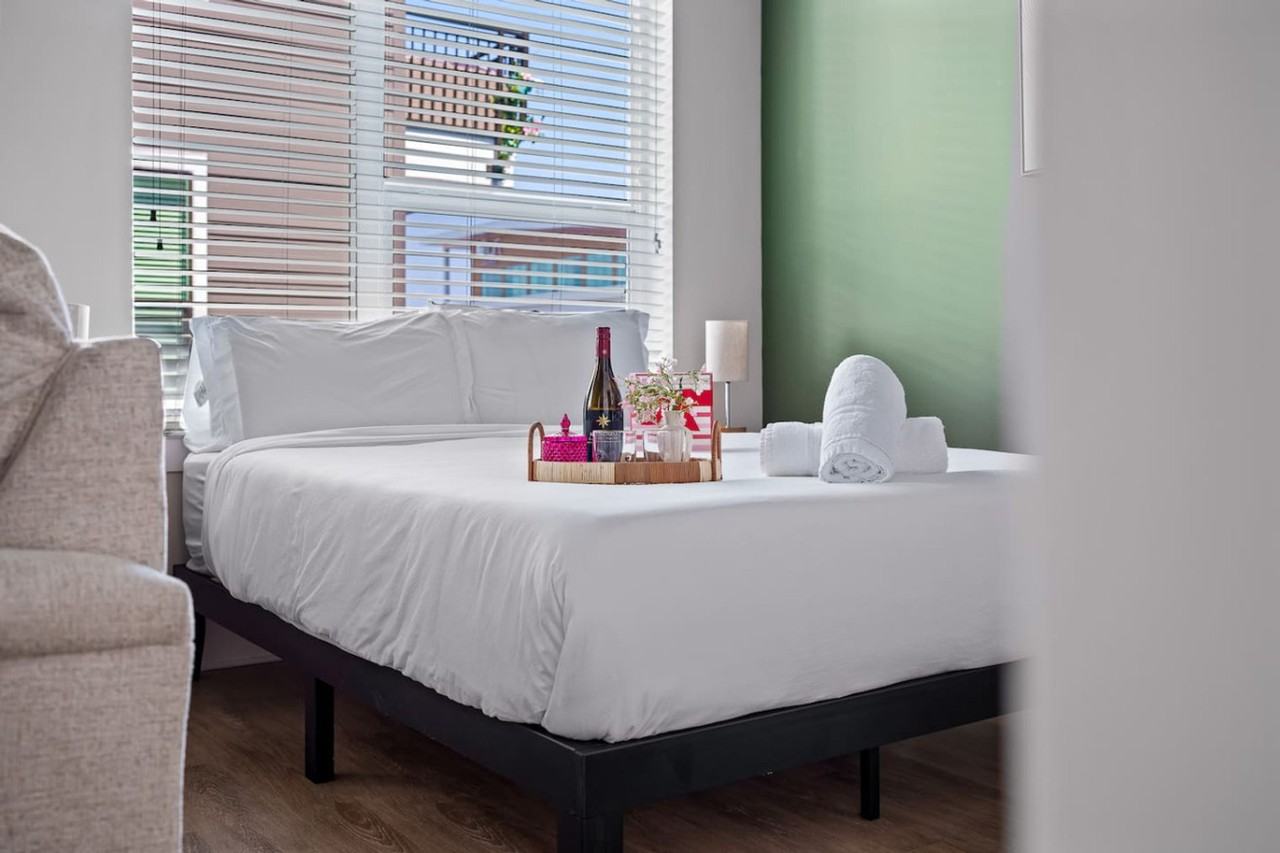 2609 W Nassau St #1312503P - Photo 2 of 19