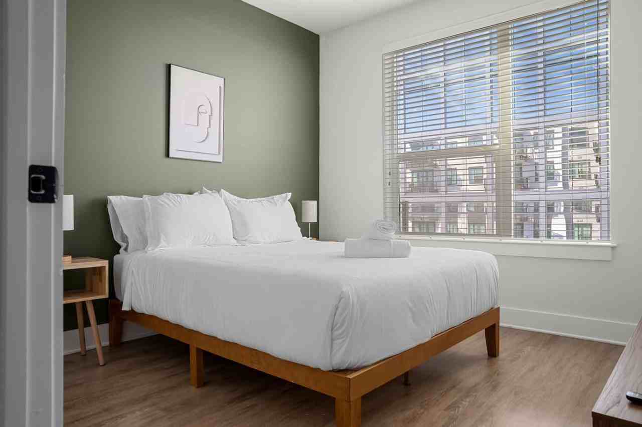 207 N Himes Ave #1312505P - Photo 4 of 24