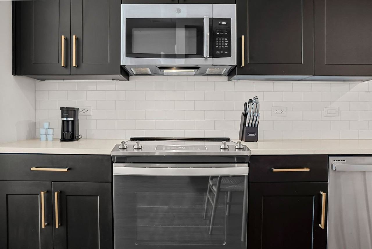 207 N Himes Ave #1312505P - Photo 3 of 24