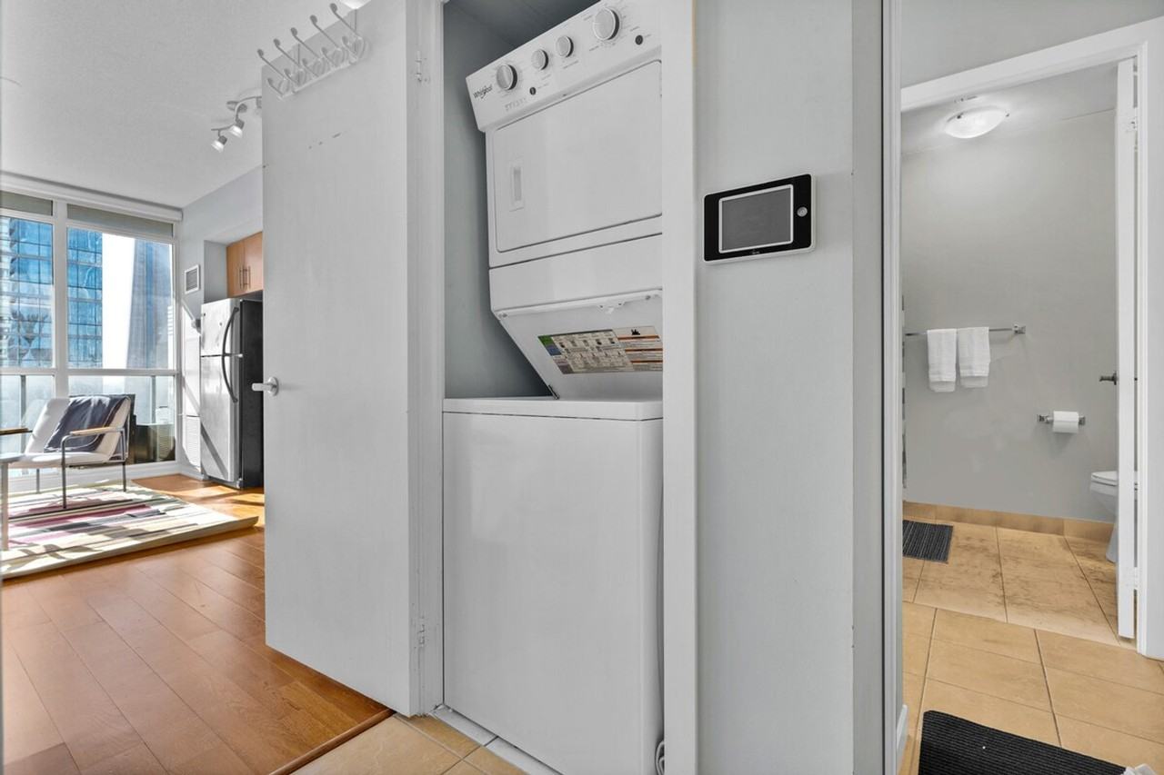 25 York St #1313357P - Photo 3 of 26