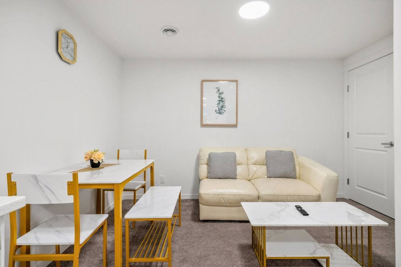 226 Magnolia Way Se #1314557P - Photo 2 of 26