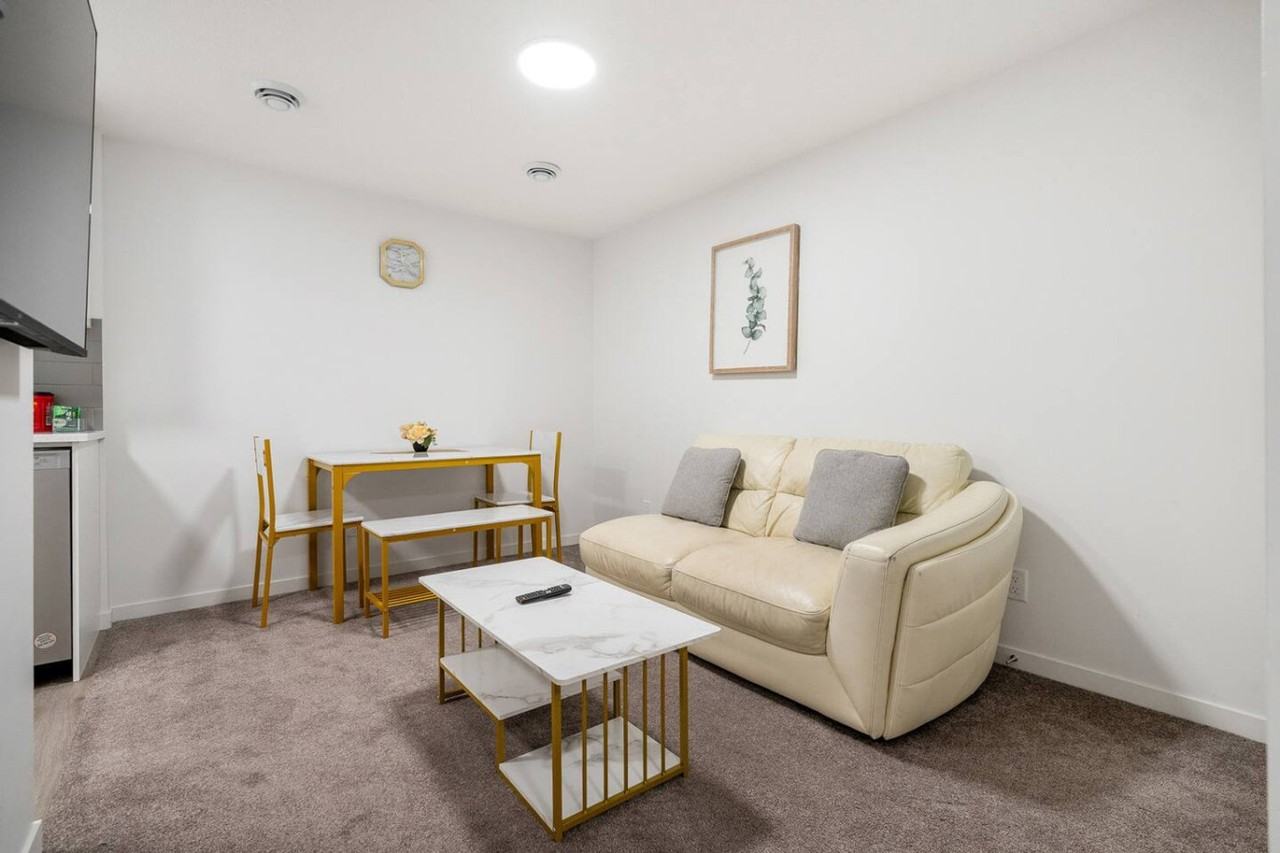 226 Magnolia Way Se #1314557P - Photo 4 of 26