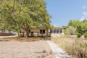 featured image of 107 E Holland St