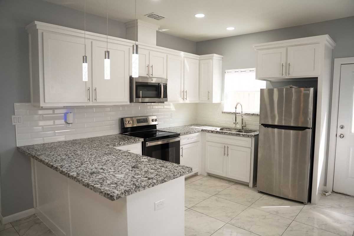 1019 N Blair Ave ##4 - Photo 2 of 14