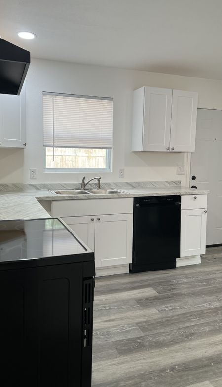 1134 61st Ave - Photo 4 of 18
