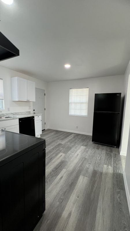 1134 61st Ave - Photo 5 of 18