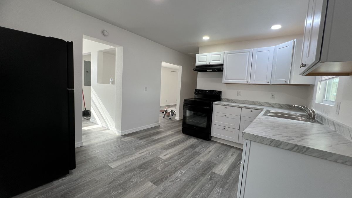 1134 61st Ave - Photo 6 of 18