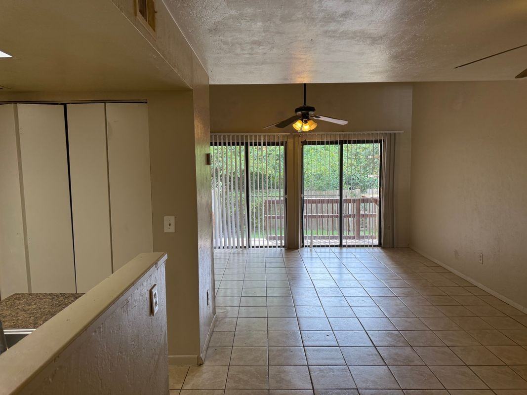 4304 Sw 70th Ter - Photo 3 of 13