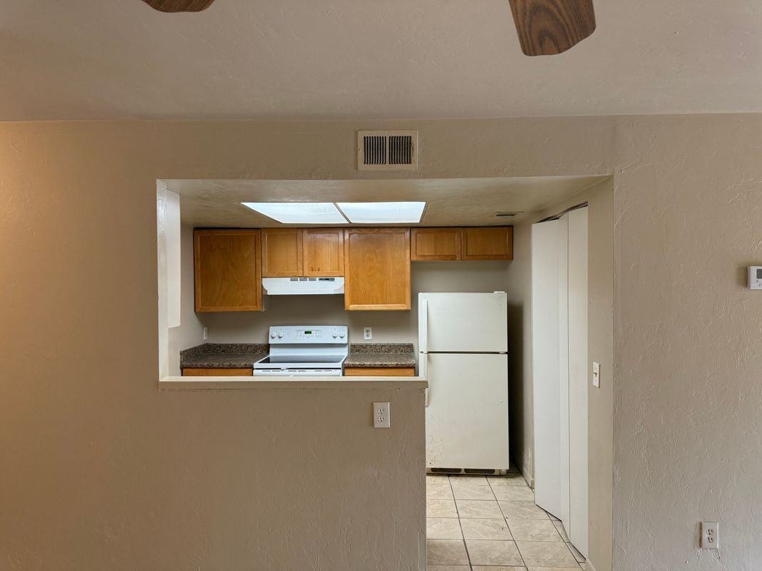 4304 Sw 70th Ter - Photo 4 of 13