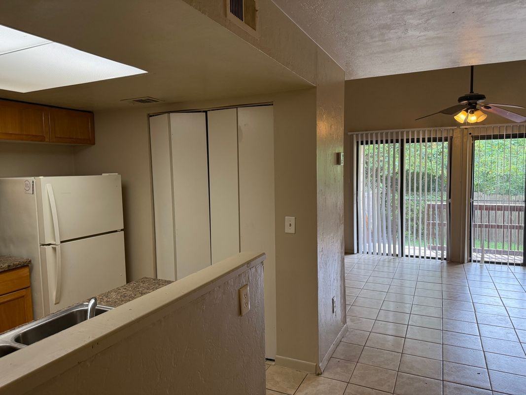 4304 Sw 70th Ter - Photo 5 of 13