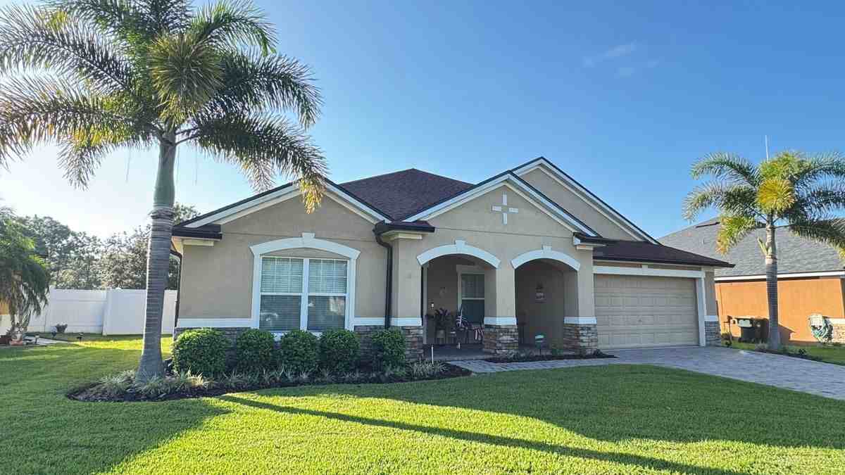 676 Seneca Trl - Photo 3 of 35