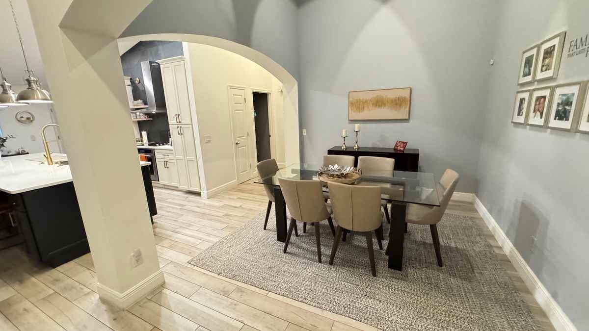 676 Seneca Trl - Photo 7 of 35