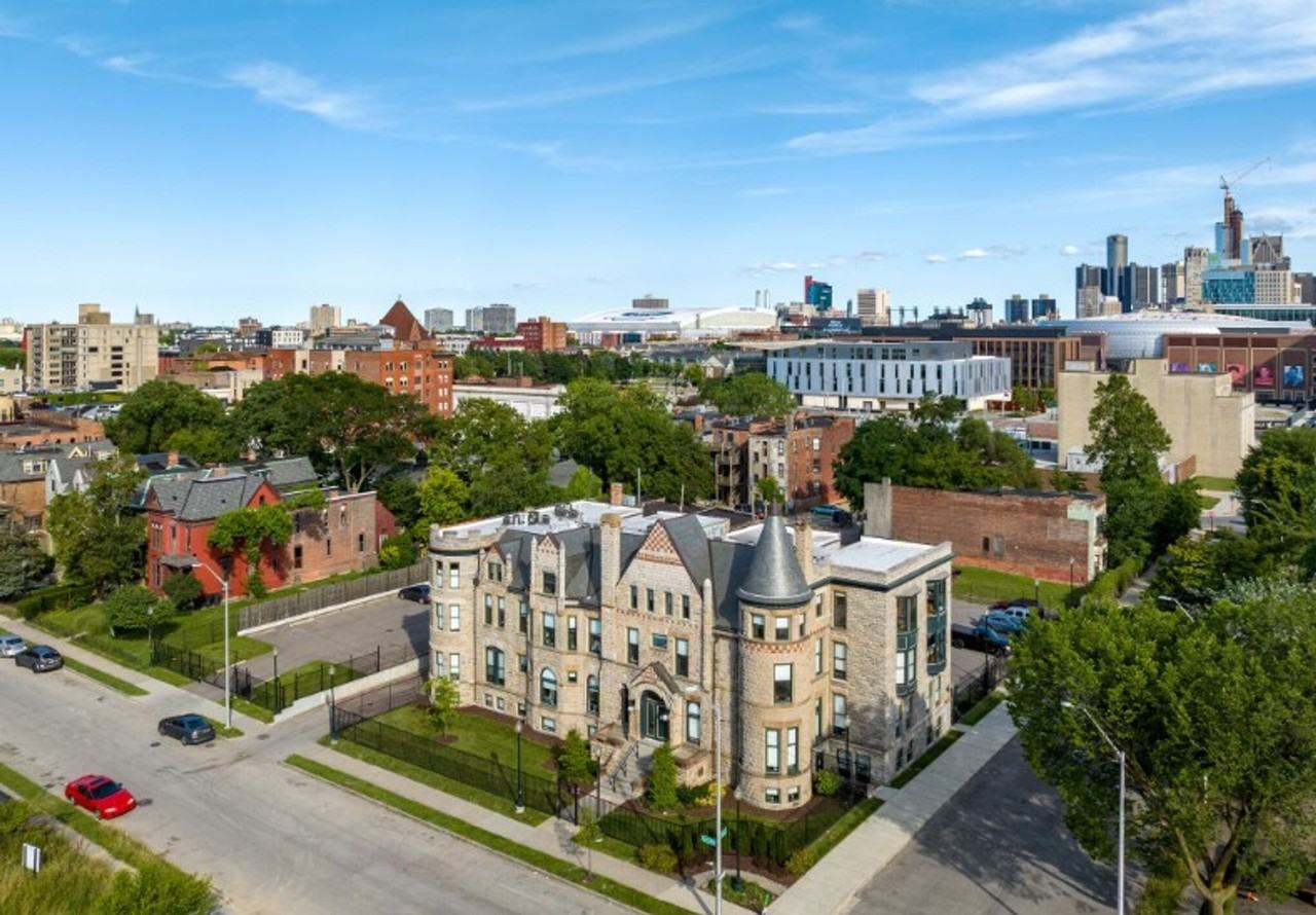 The James Scott Mansion - Photo 2 of 33
