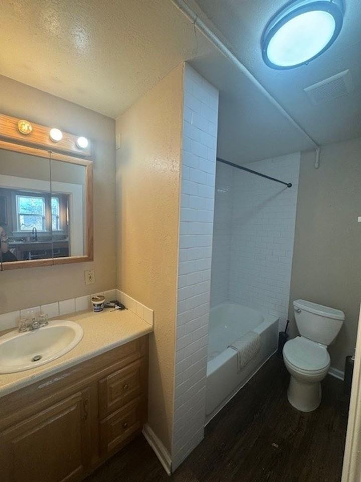 3986 75th St - Photo 7 of 34