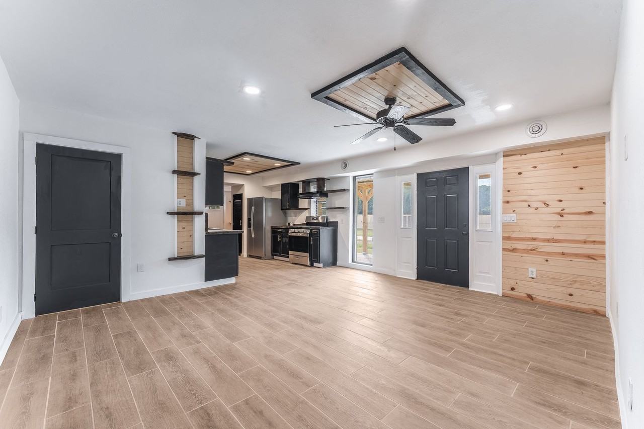 15316 E Highway 12 - Photo 2 of 19