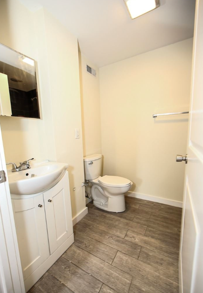 1540-42 N Willington St - Photo 7 of 16