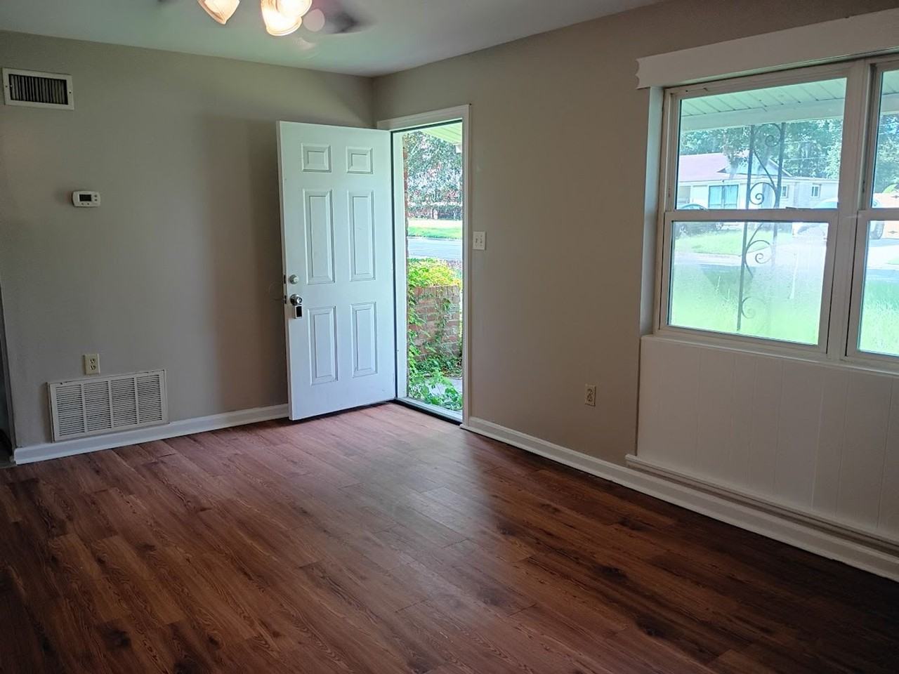 1814 East 58th Street - Photo 2 of 11