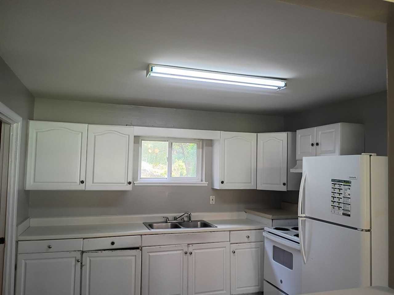 1814 East 58th Street - Photo 3 of 11