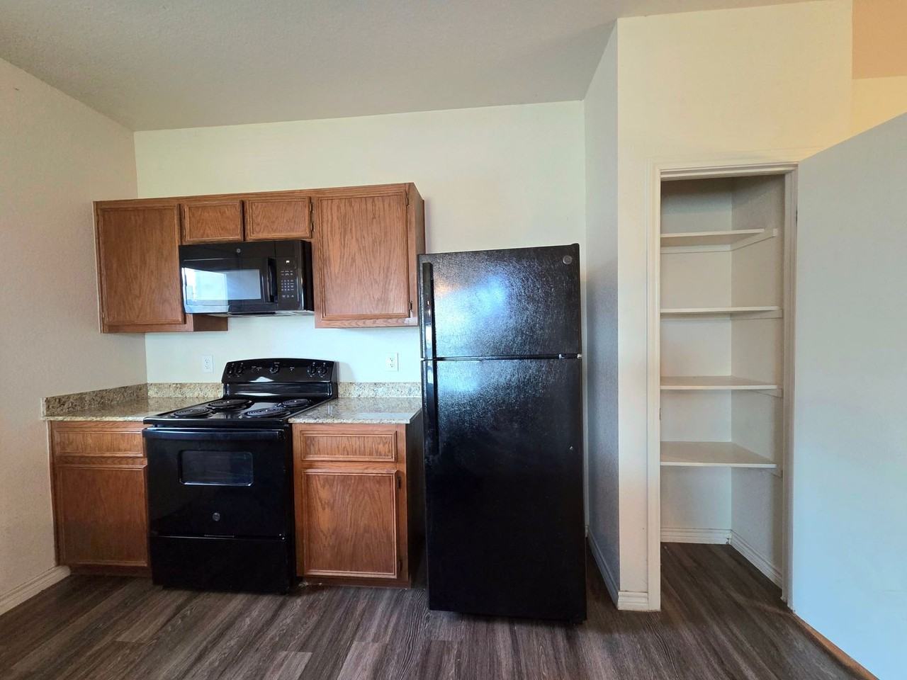 3316 Stonewall Dr #B - Photo 7 of 17