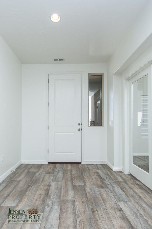 3262 E Livia Dr - Photo 2 of 25