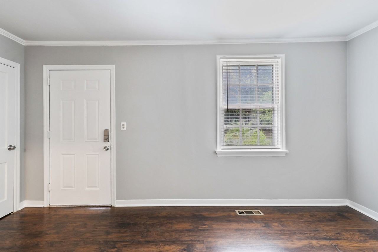 1931 New Mexico St - Photo 4 of 17