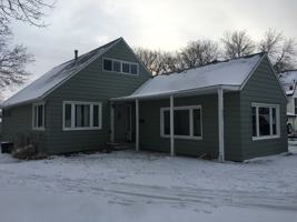 featured image of 821 10th Ave Nw