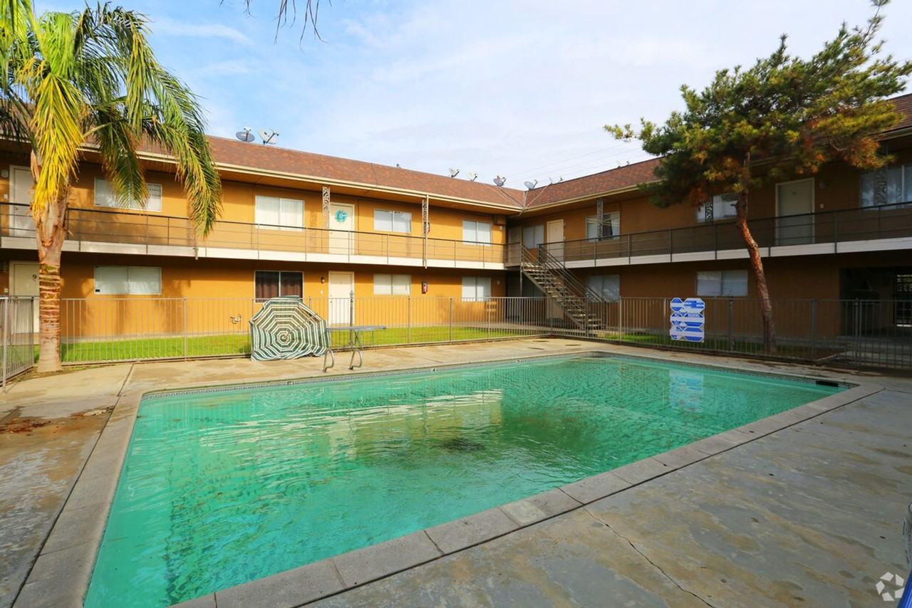 H St. Bakers - Photo 6 of 10