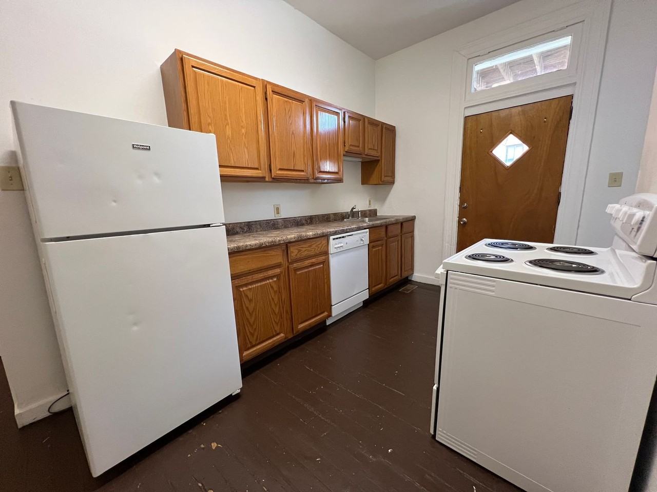 333 Morewood Avenue - Photo 4 of 21