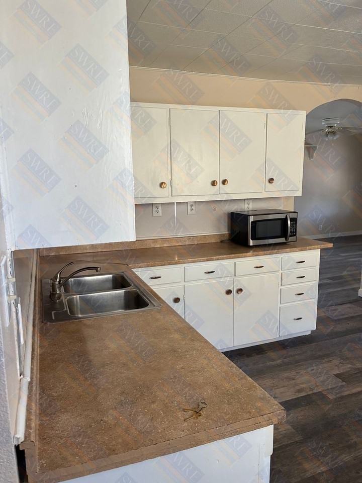 1212 11th Street - Photo 5 of 13