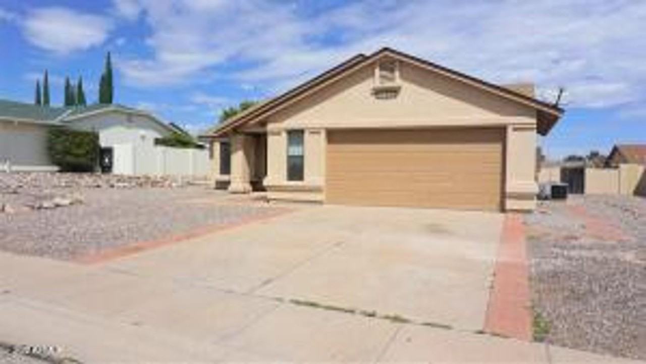 2853 Northridge St - Photo 3 of 49