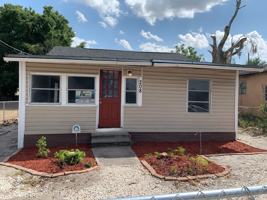 featured image of 208 Sears Ave Ne