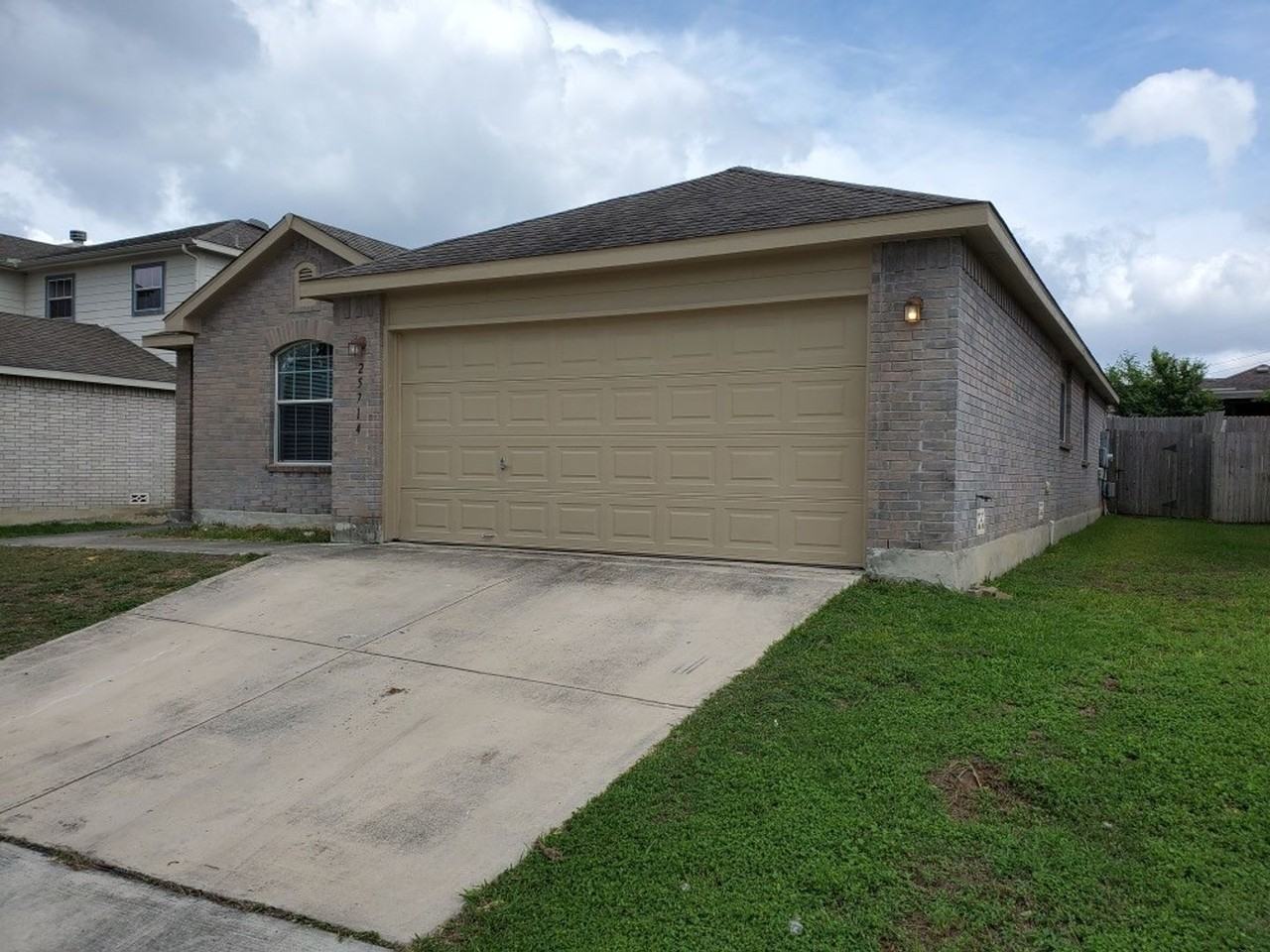 25714 Gold Yarrow - Photo 2 of 18