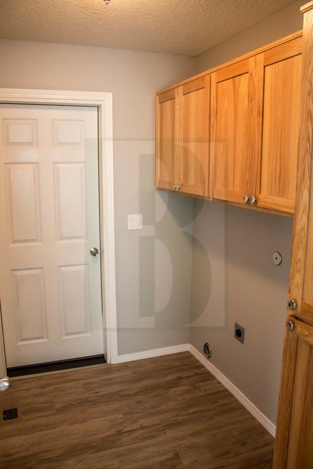 4480 Benham Ave Se - Photo 5 of 15