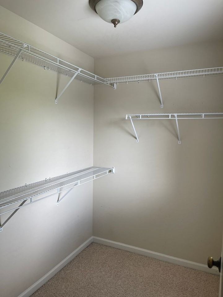 1955 Stephanie Ct - Photo 4 of 13