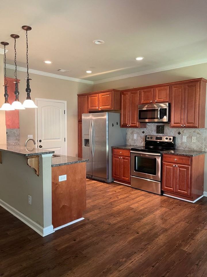 1955 Stephanie Ct - Photo 6 of 13