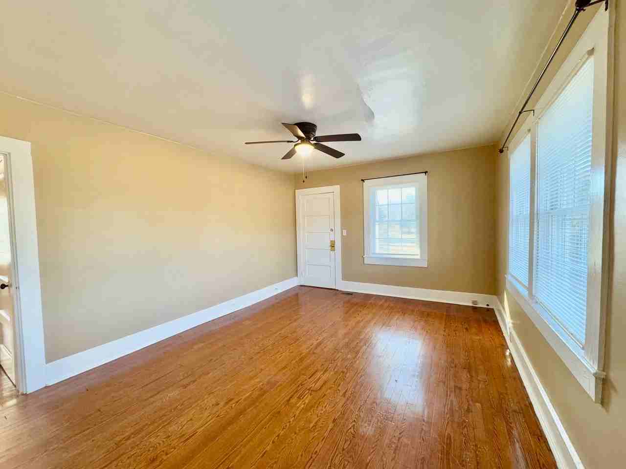 850 Buggs Island Rd - Photo 5 of 15