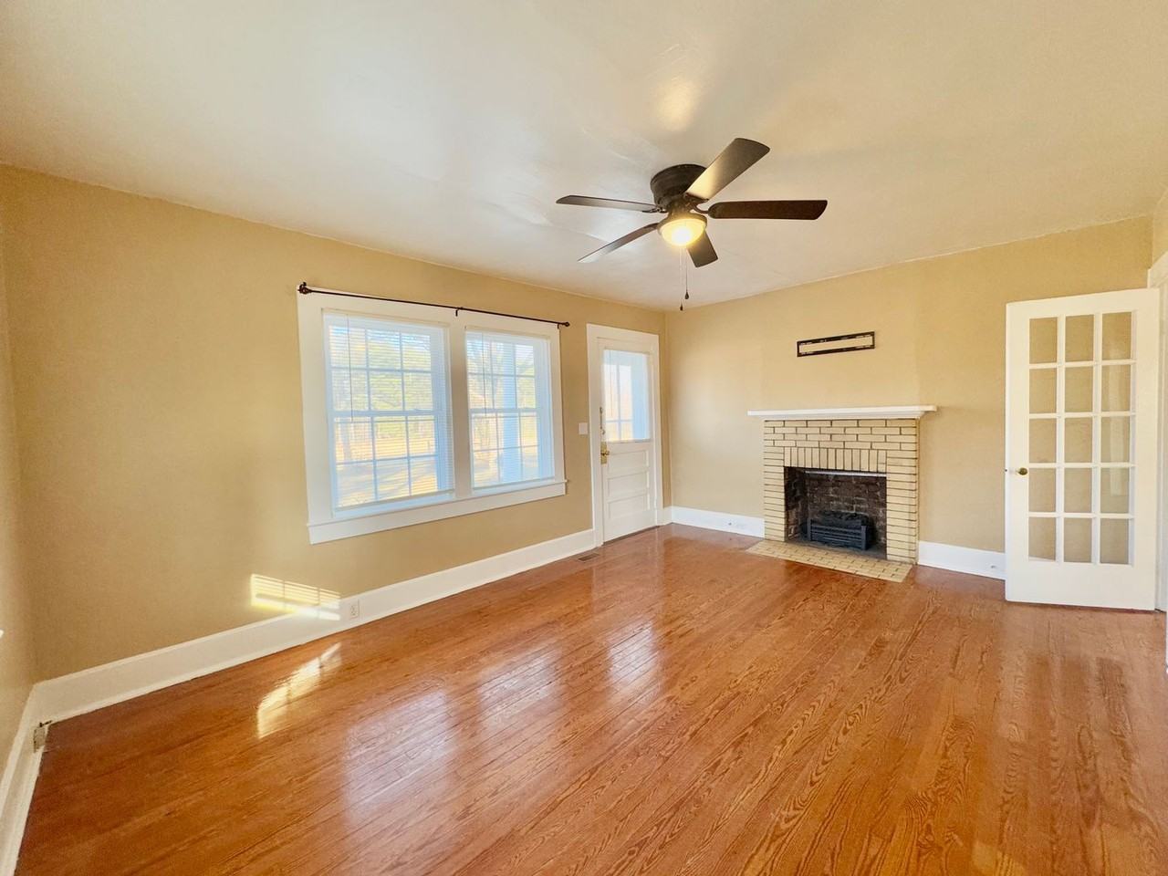 850 Buggs Island Rd - Photo 6 of 15