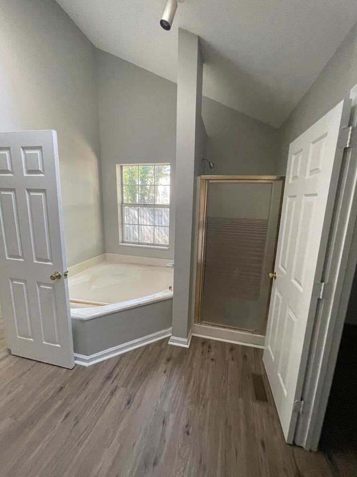 3932 Calumet Dr - Photo 2 of 12