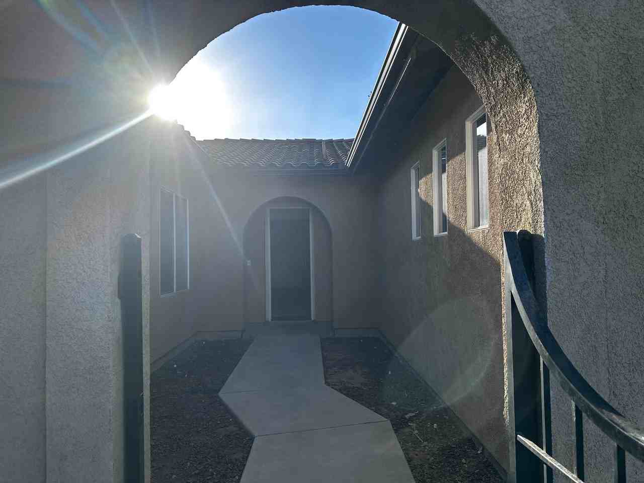 5309 Pelican Hill Dr - Photo 2 of 15