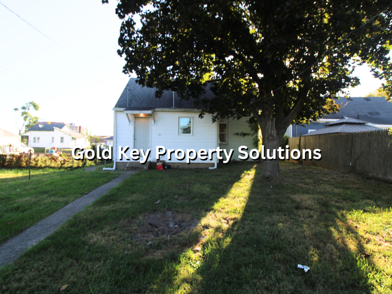 2223 Chase St - Photo 5 of 17