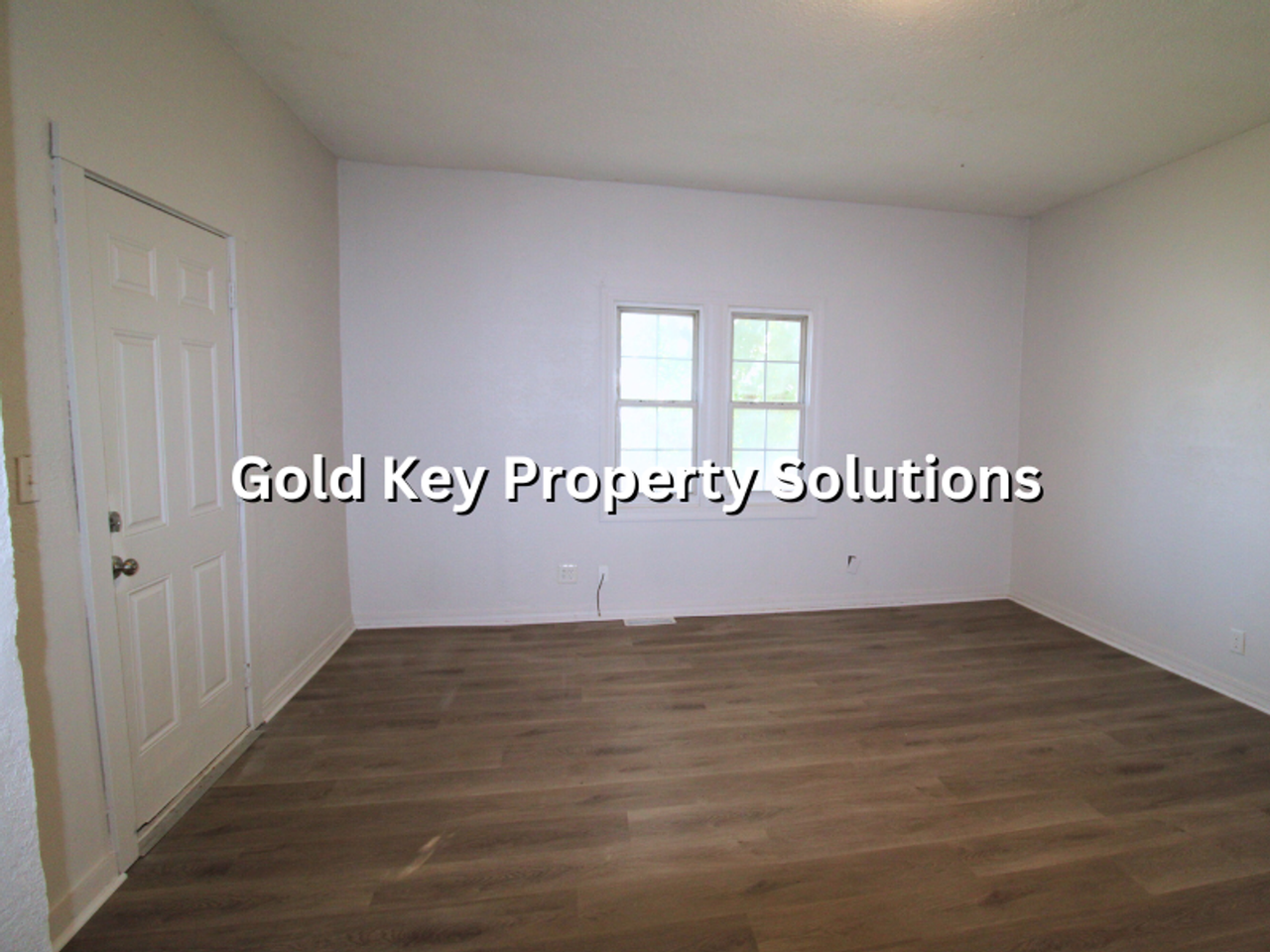 2223 Chase St - Photo 7 of 17