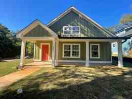 featured image of 896 Waddell St