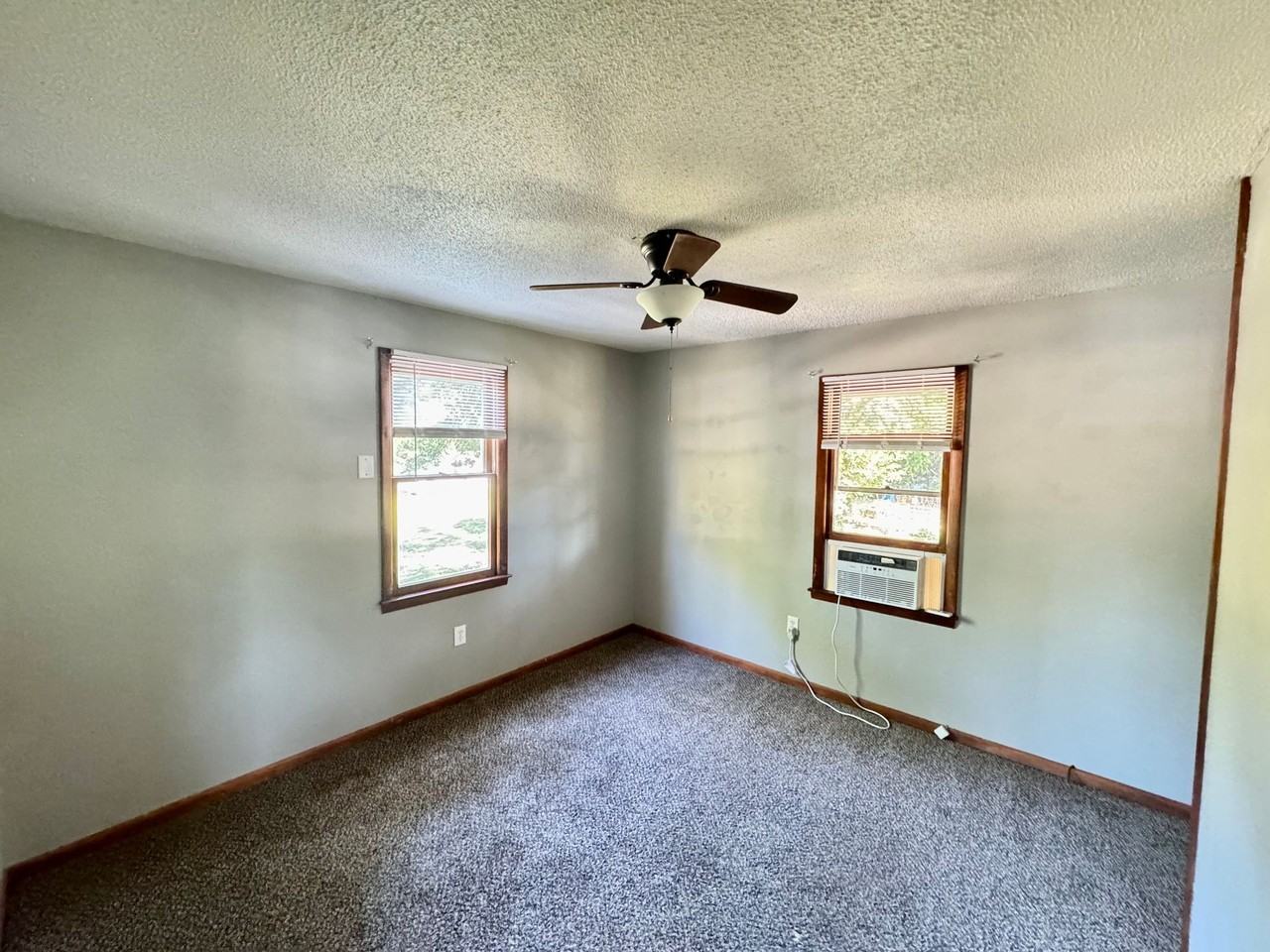 414 N Mulberry St - Photo 7 of 13