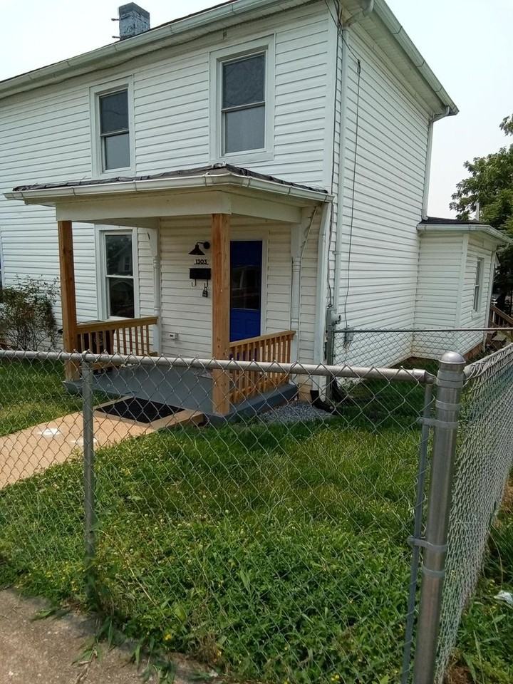 1303 Tilden Avenue - Photo 2 of 19