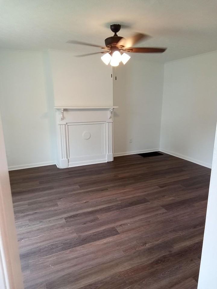 1303 Tilden Avenue - Photo 4 of 19