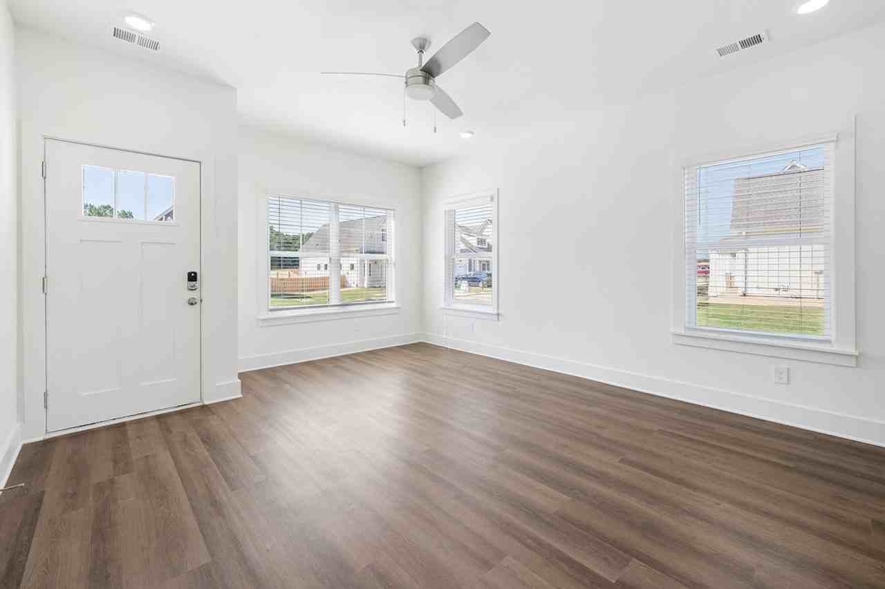 4045 Red Rock Pl - Photo 5 of 17