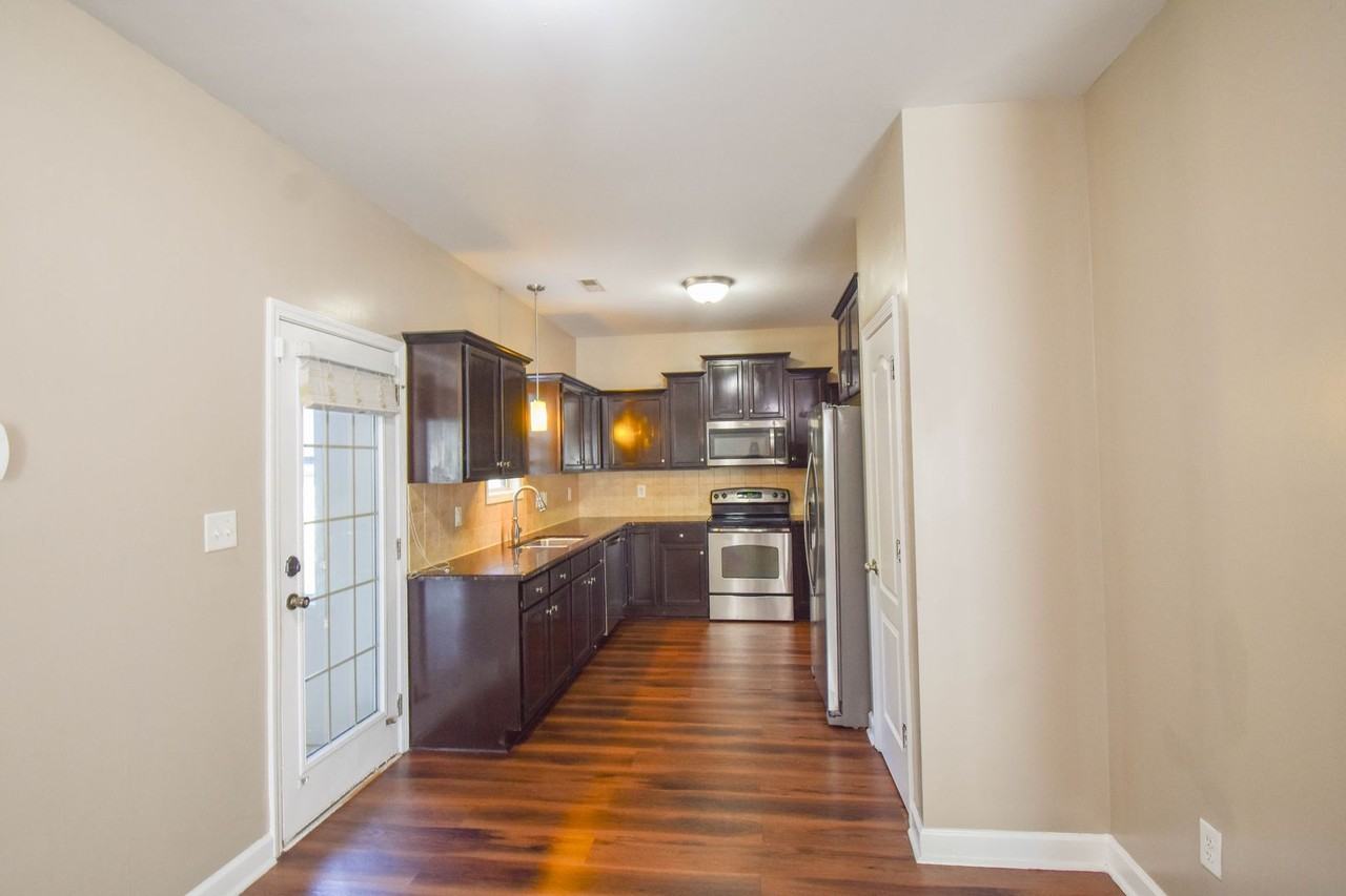 6023 Daybrook Ct - Photo 5 of 27