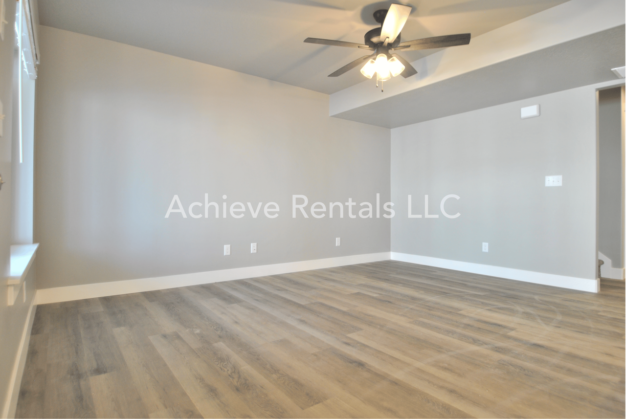 2254 S 1180 W - Photo 3 of 17